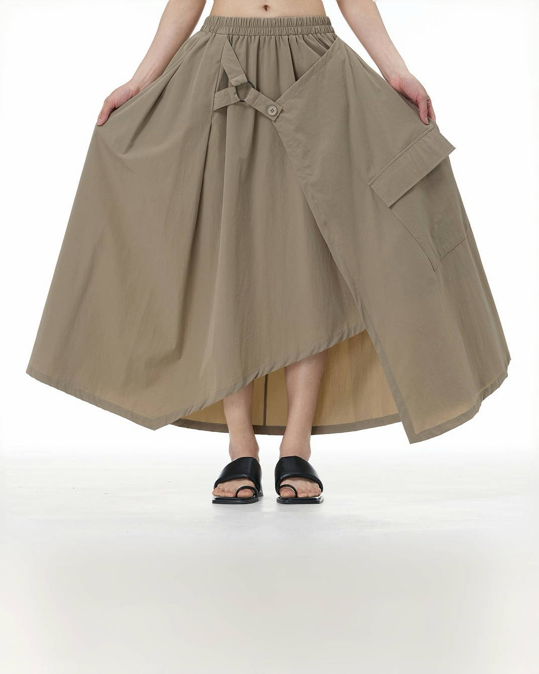 Skirt with Ring-Buckle Detail