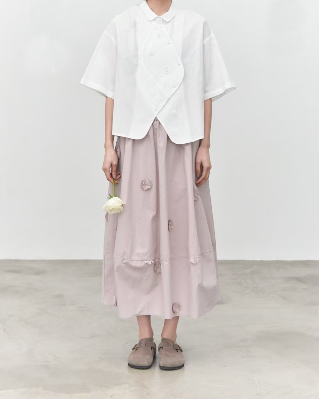 Hand-Appliquéd Shirt with a Scalloped Placket Available in White and Blue