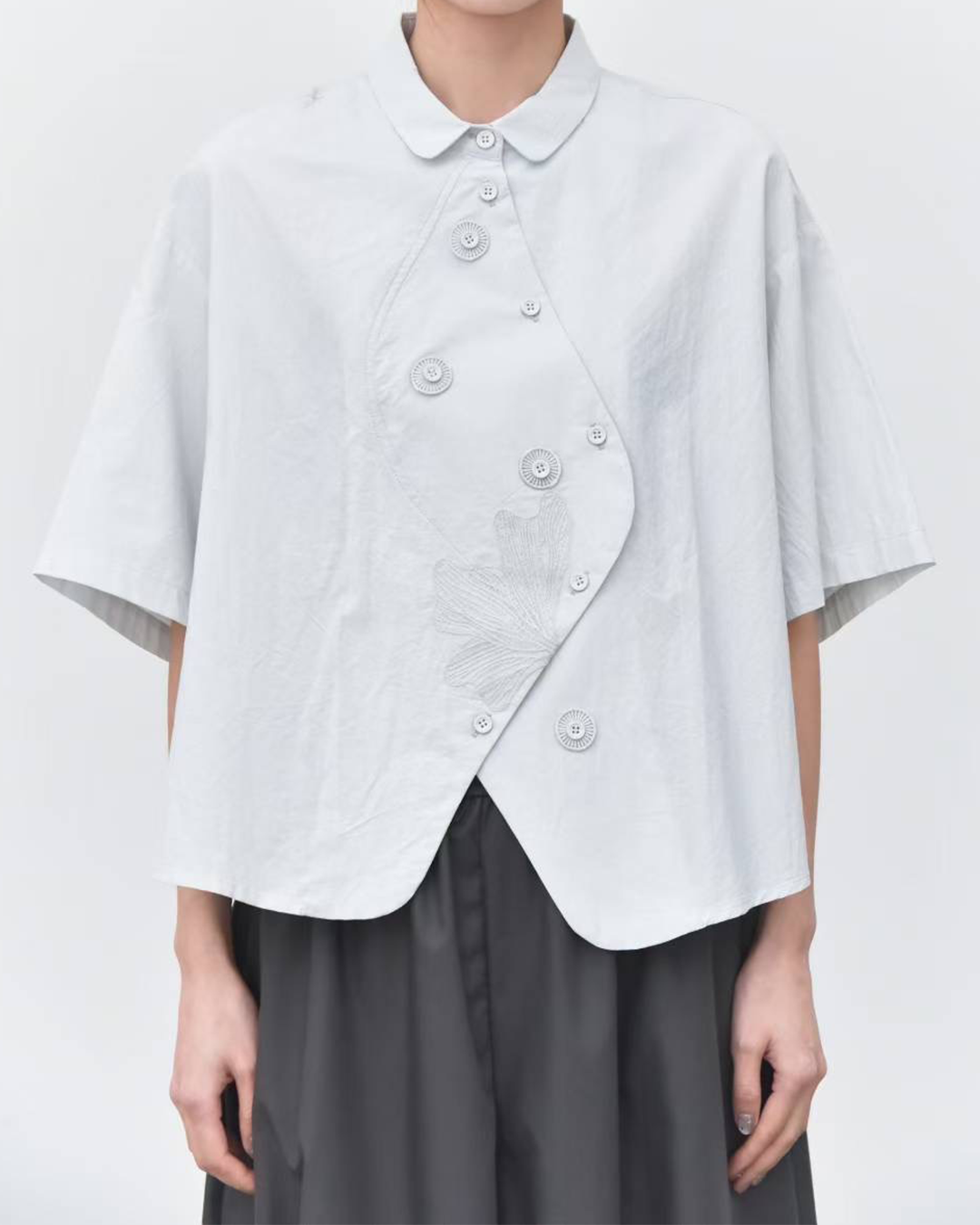 Hand-Appliquéd Shirt with a Scalloped Placket Available in White and Blue