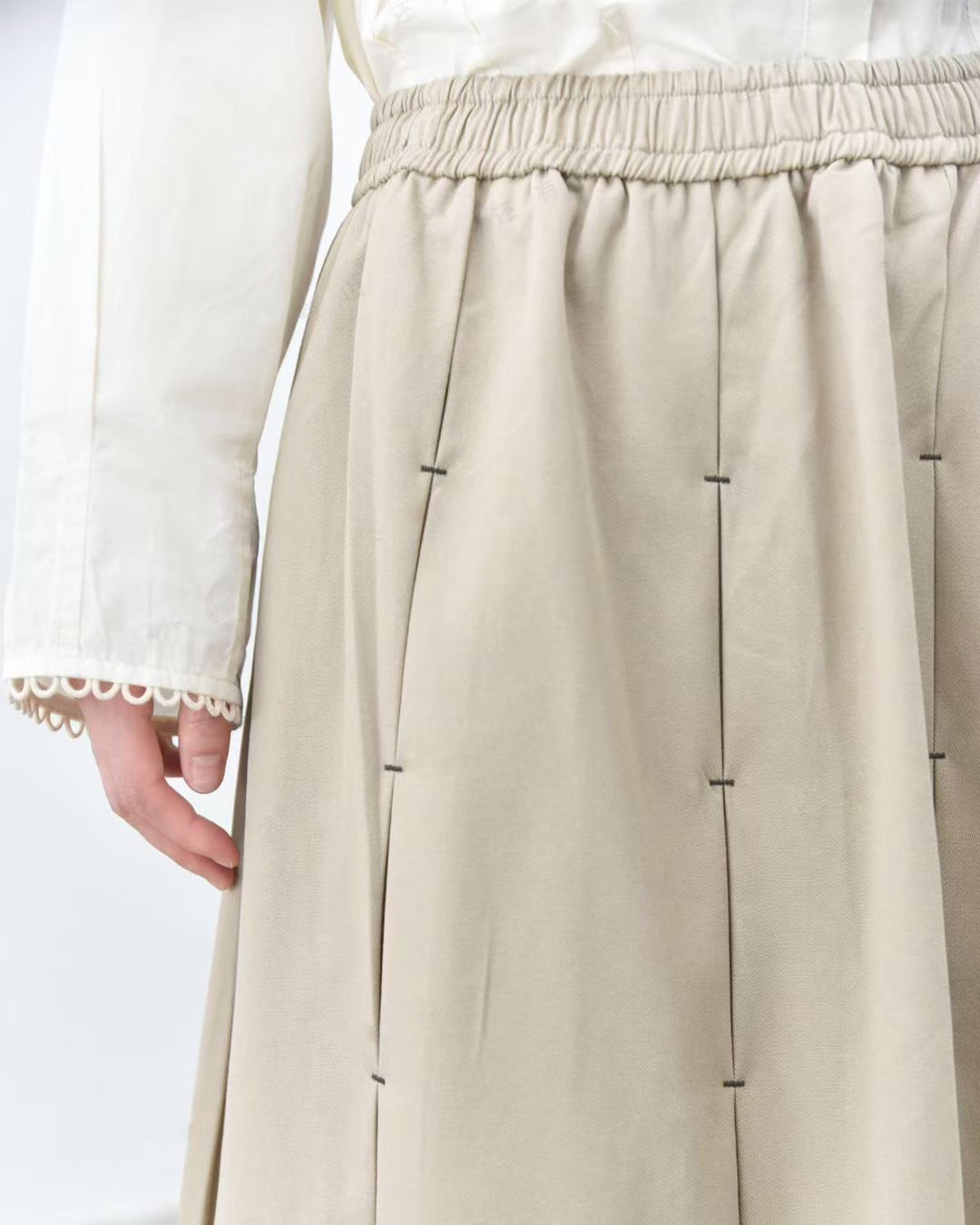 Artistic Structured Skirt with Contrasting French Knots