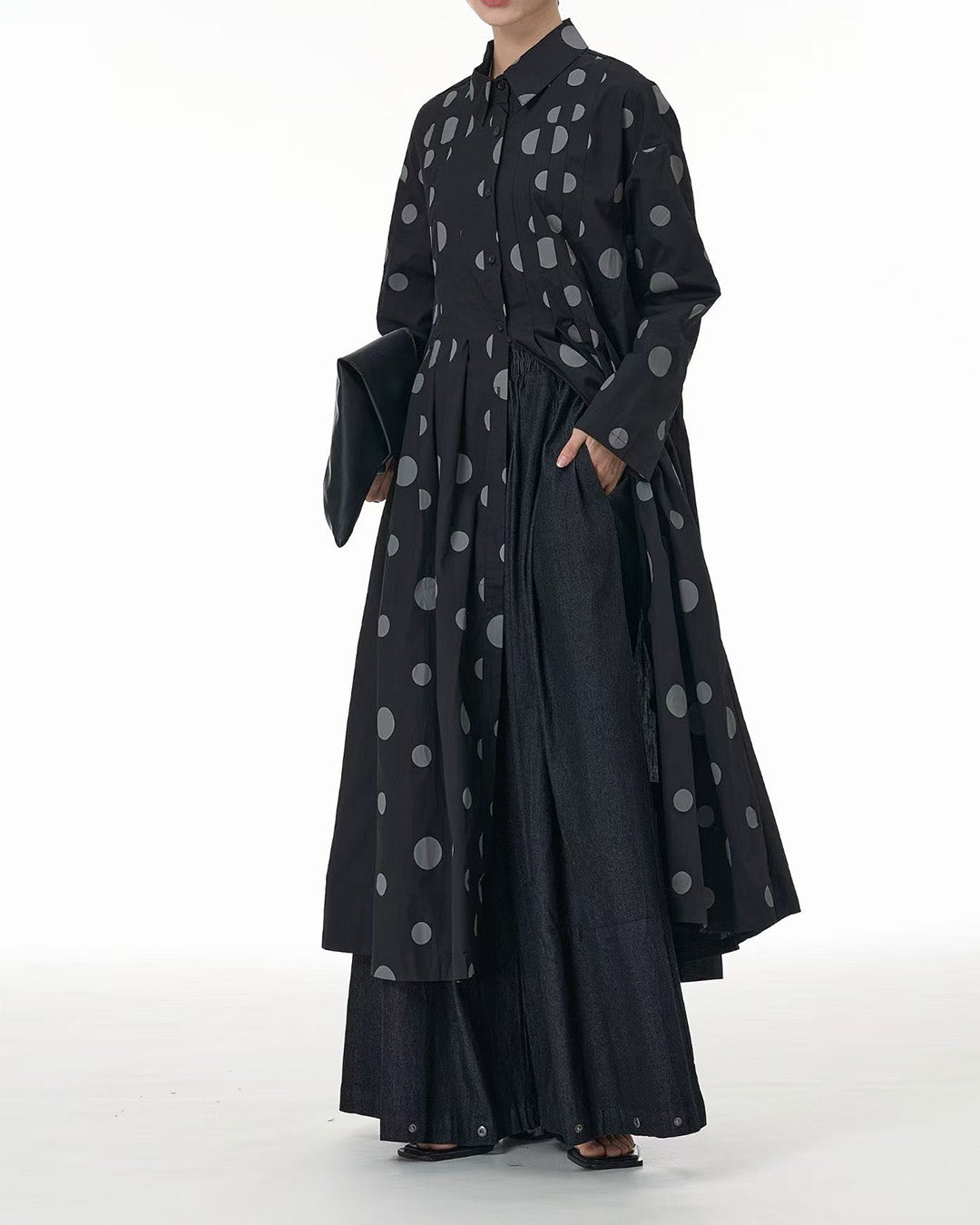 Grey Dots Extra Volume Black Long Sleeve Pleating Dress