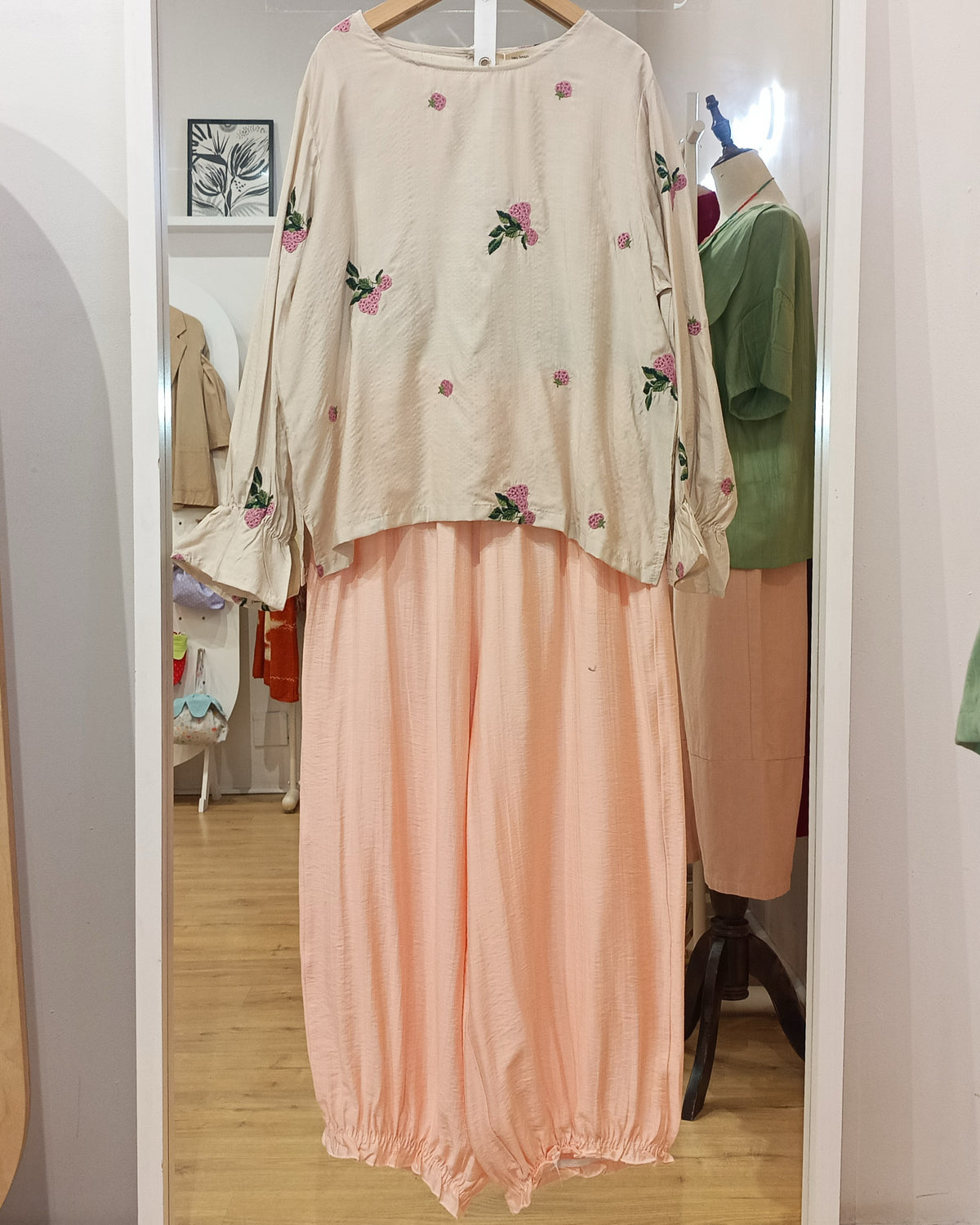 Linen Blend Rose Embroidery Set