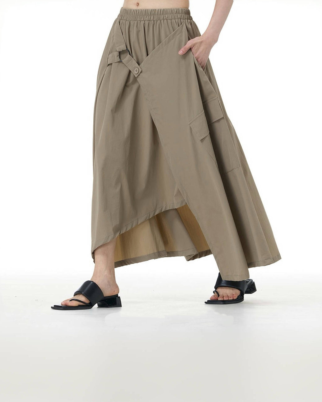 Skirt with Ring-Buckle Detail