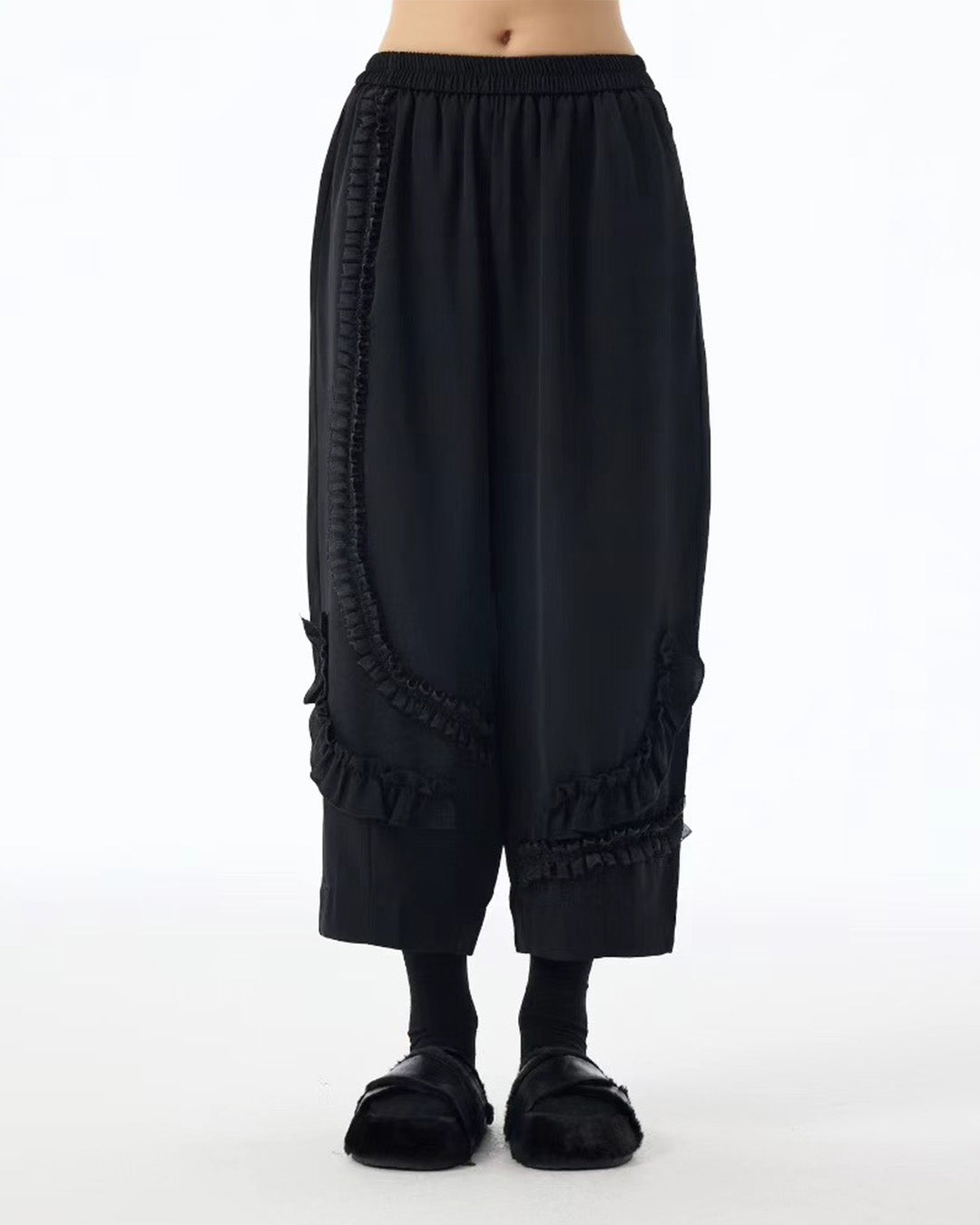 Elegant Ruffle Deco Cropped pants