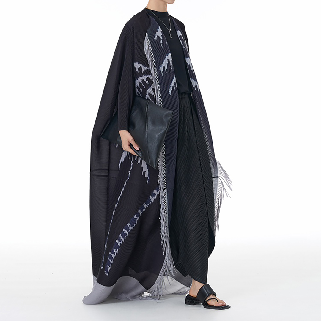 Symmetrical Placement Print Pleated Fabric with Fringe Detailing