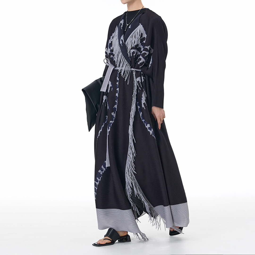Symmetrical Placement Print Pleated Fabric with Fringe Detailing
