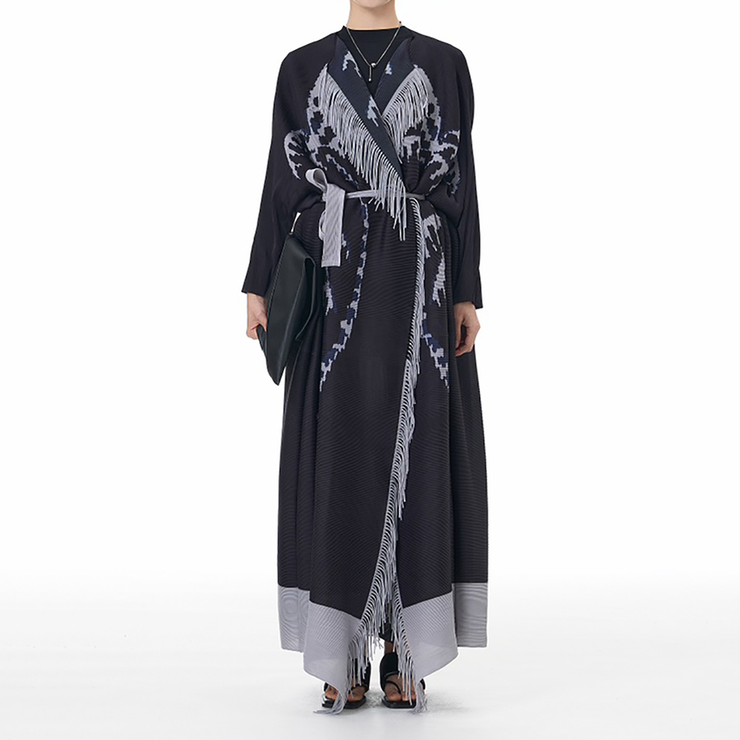 Symmetrical Placement Print Pleated Fabric with Fringe Detailing
