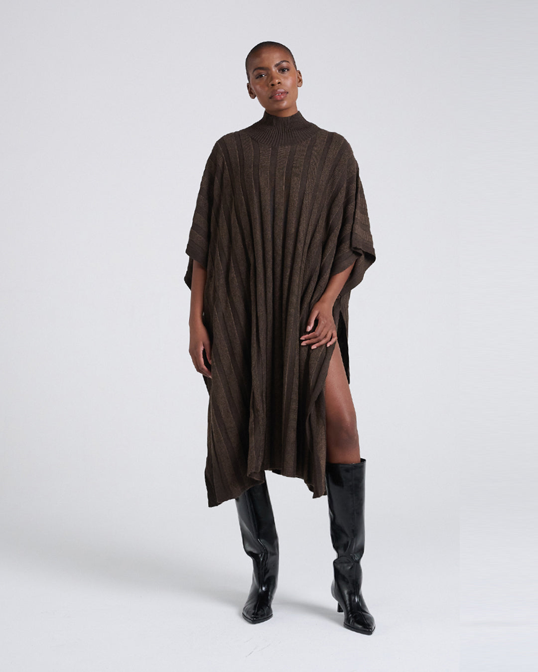 A minimalist piece — with a twist-Wool Blend Buttons Deco Short-sleeves Oversize Dress