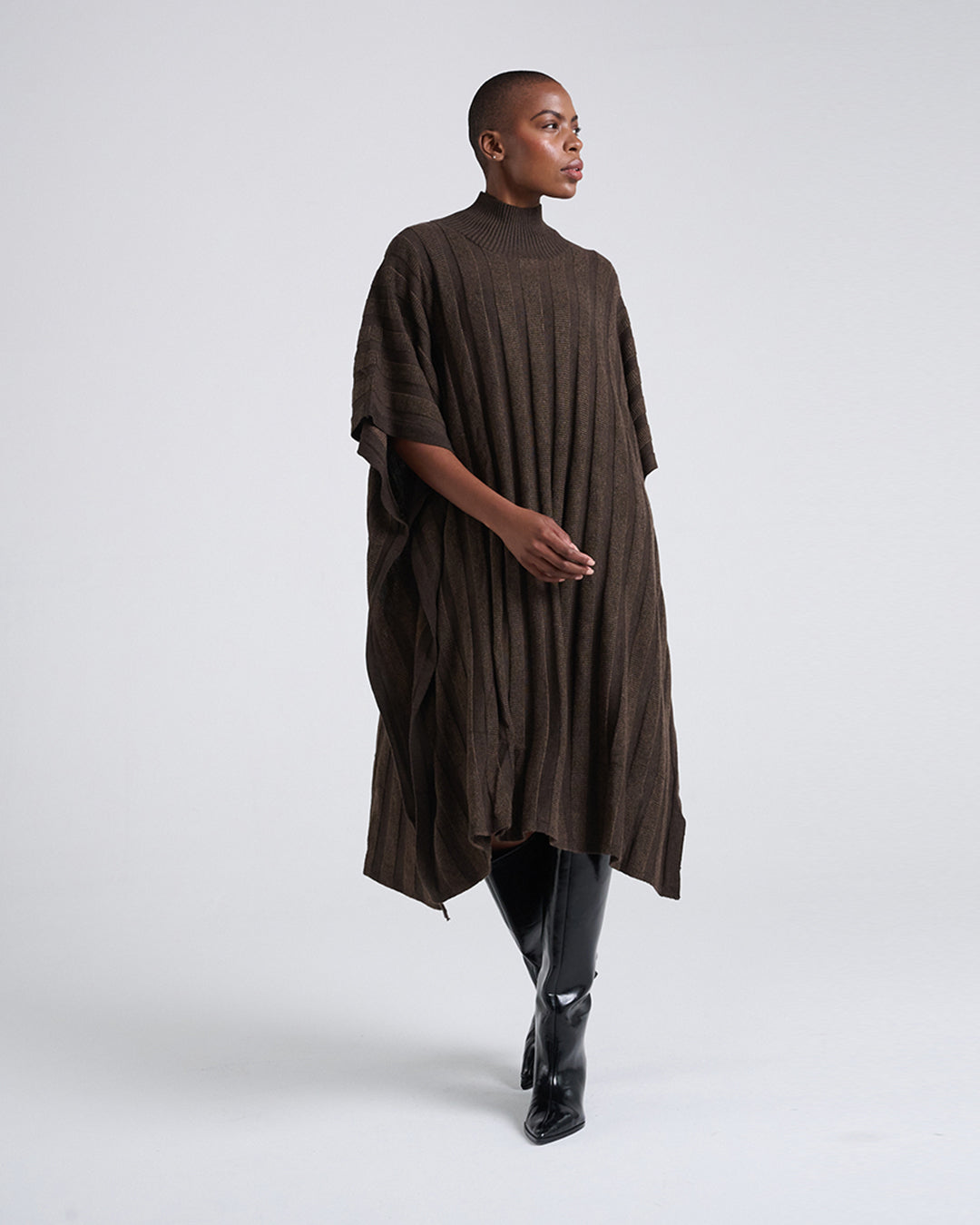 A minimalist piece — with a twist-Wool Blend Buttons Deco Short-sleeves Oversize Dress