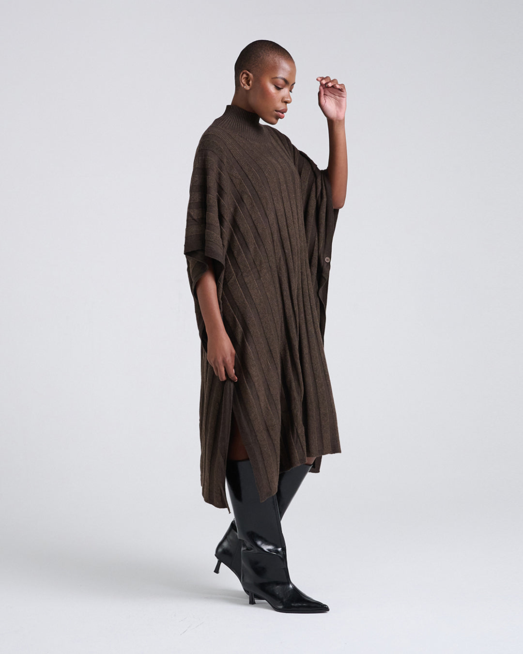 A minimalist piece — with a twist-Wool Blend Buttons Deco Short-sleeves Oversize Dress