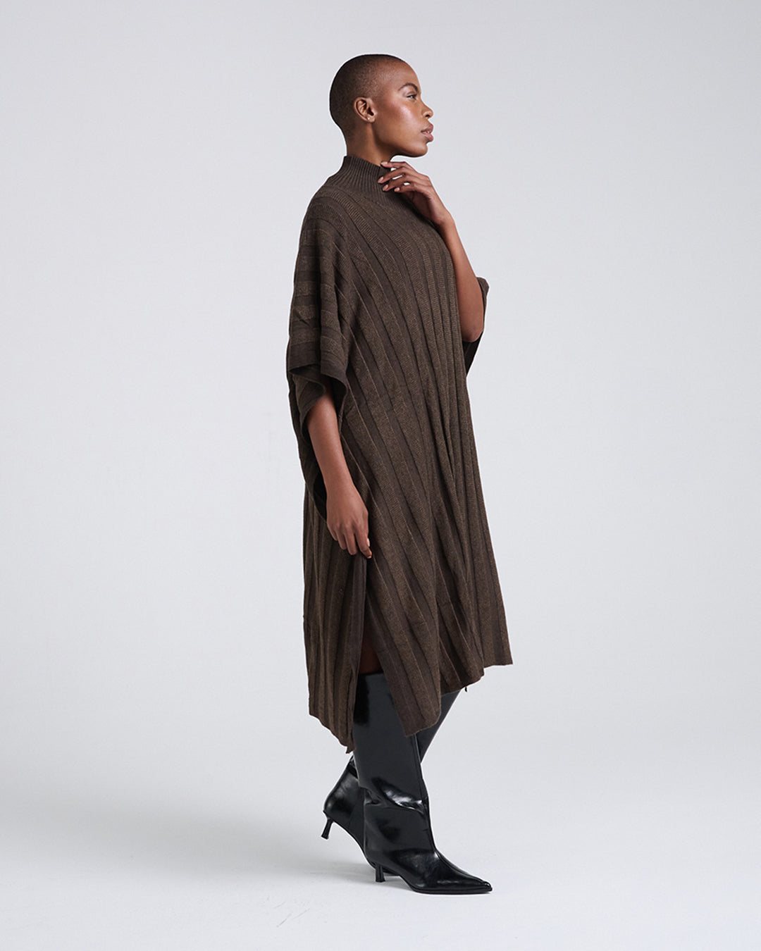 A minimalist piece — with a twist-Wool Blend Buttons Deco Short-sleeves Oversize Dress