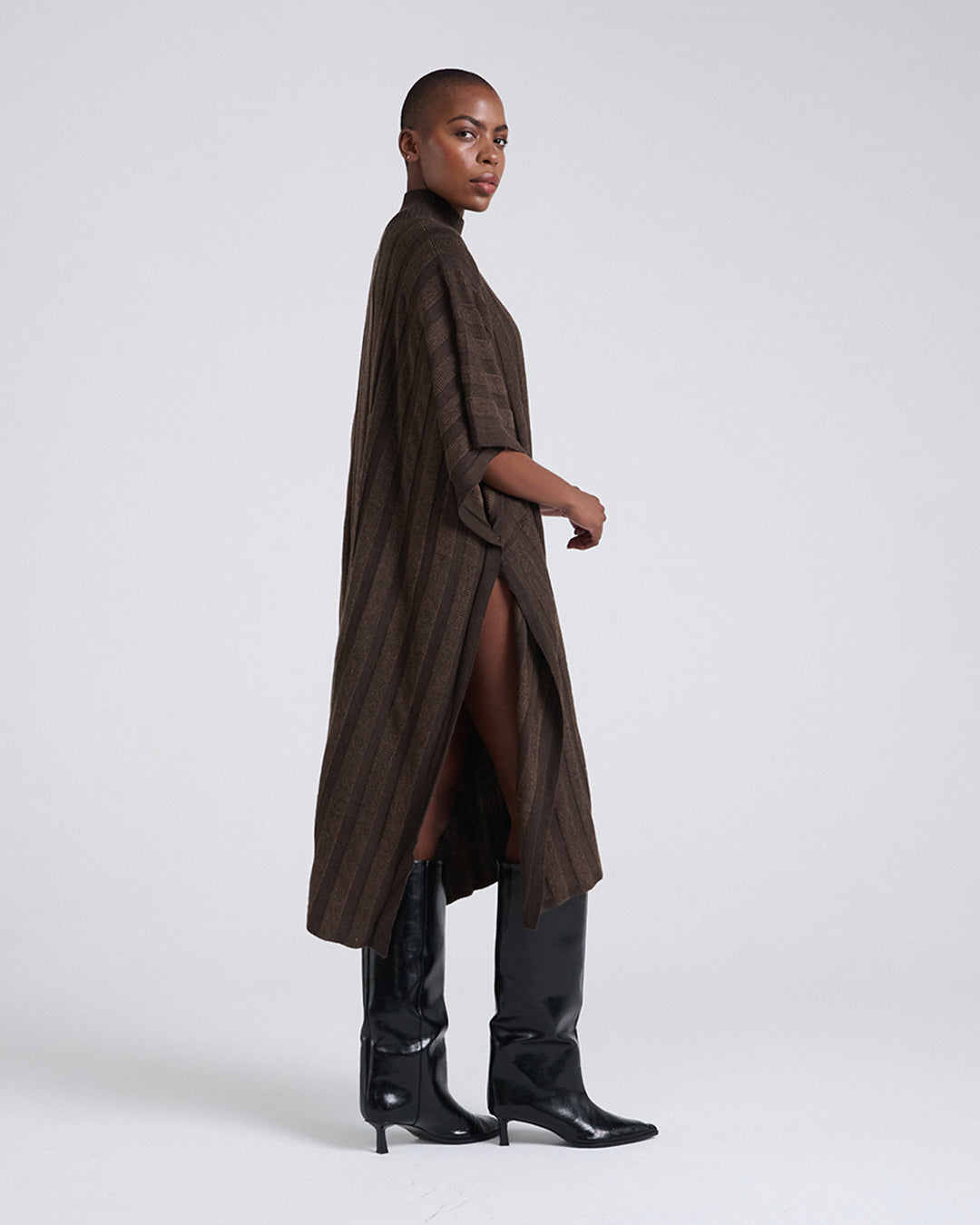 A minimalist piece — with a twist-Wool Blend Buttons Deco Short-sleeves Oversize Dress
