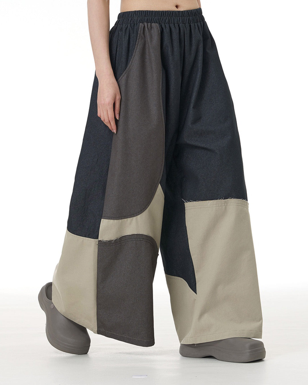 Contrast Panel Wide-Leg Denim