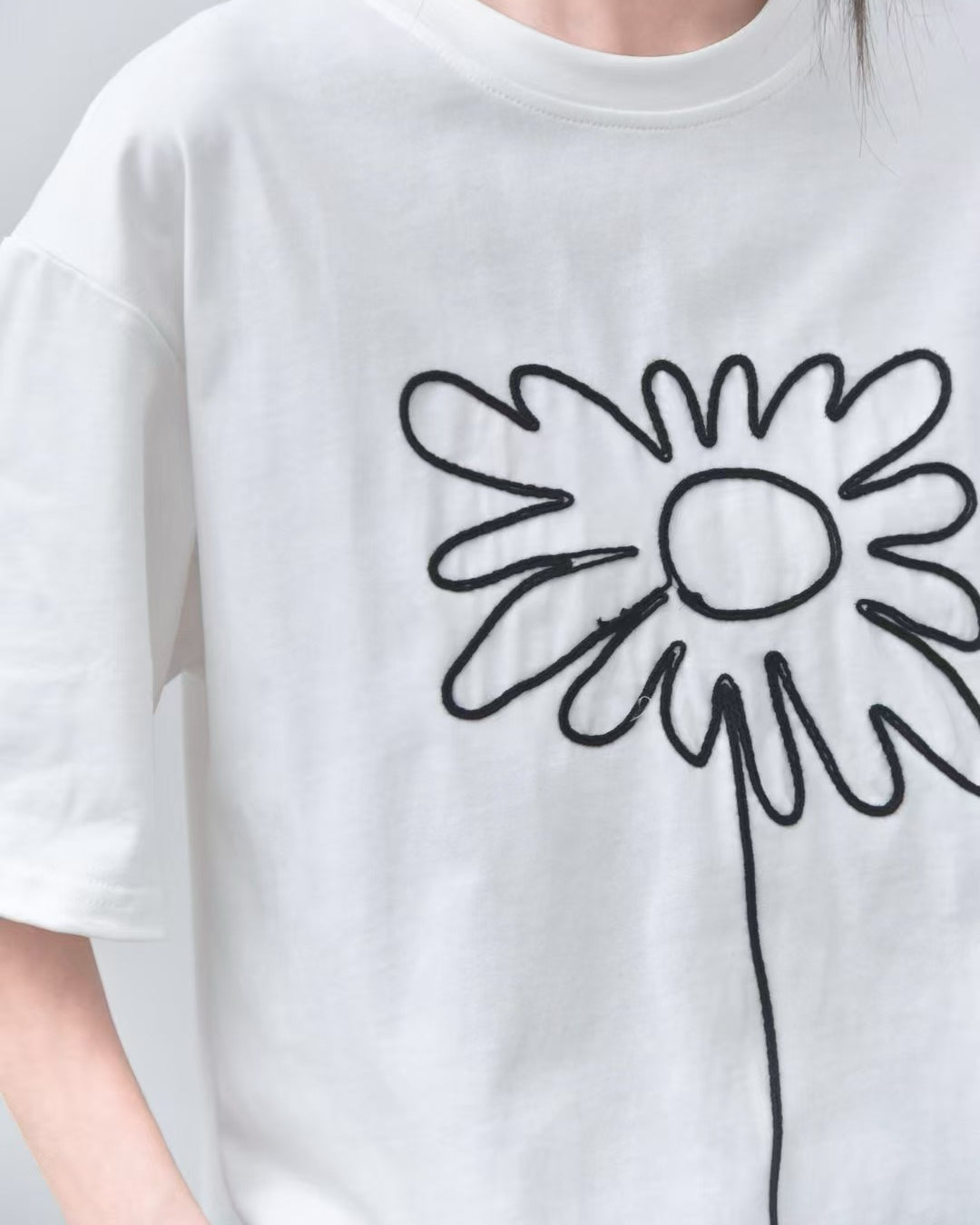 Cotton Crew Neck T-Shirt with 3D Rope-Embroidered Floral Detail