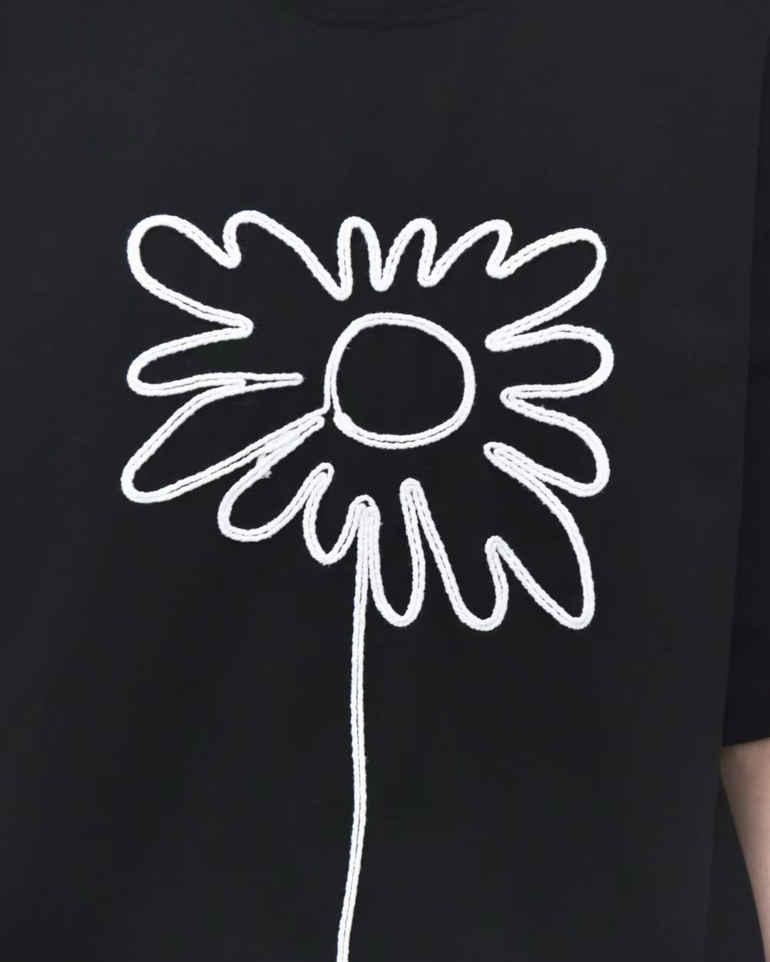 Cotton Crew Neck T-Shirt with 3D Rope-Embroidered Floral Detail