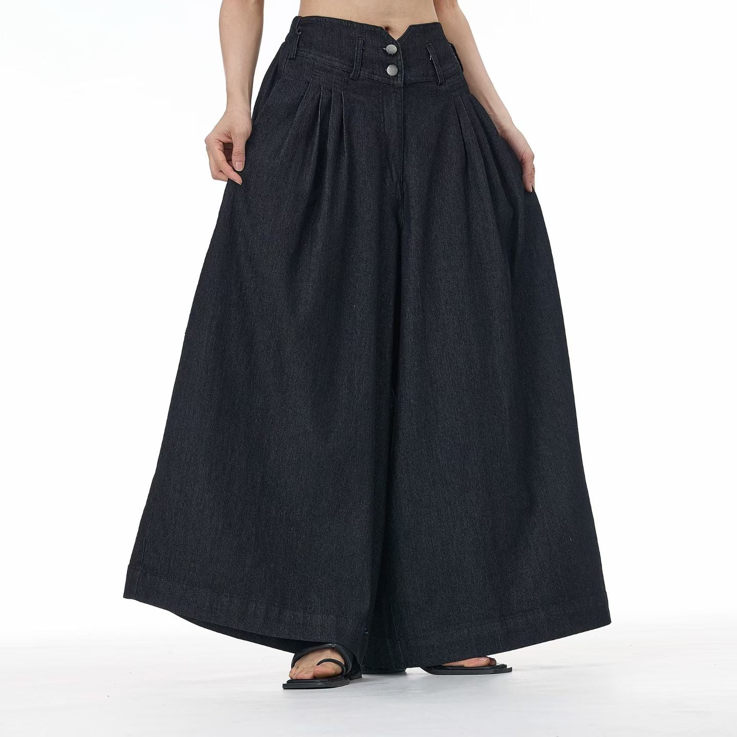 Curved Waist Denim Pants