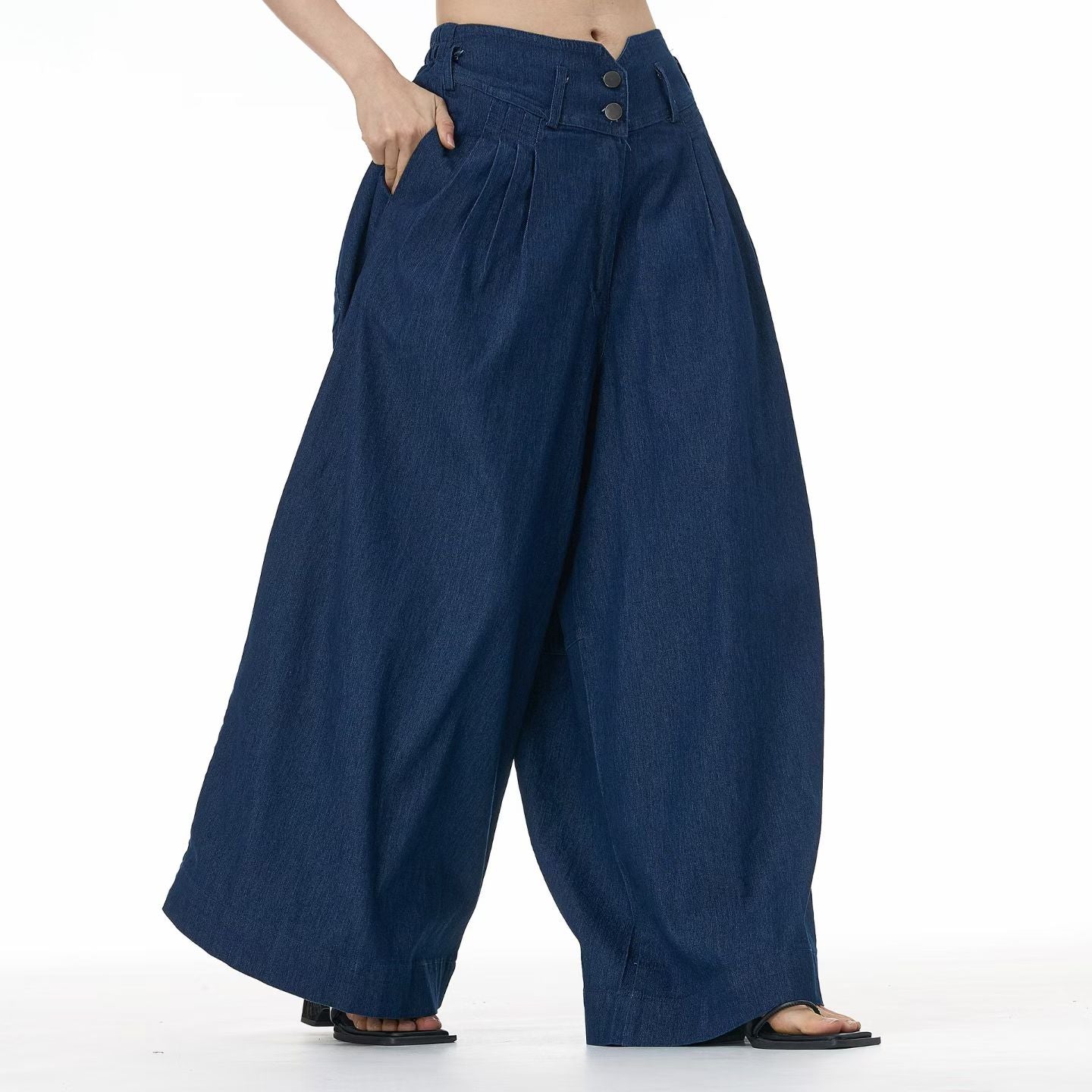 Curved Waist Denim Pants